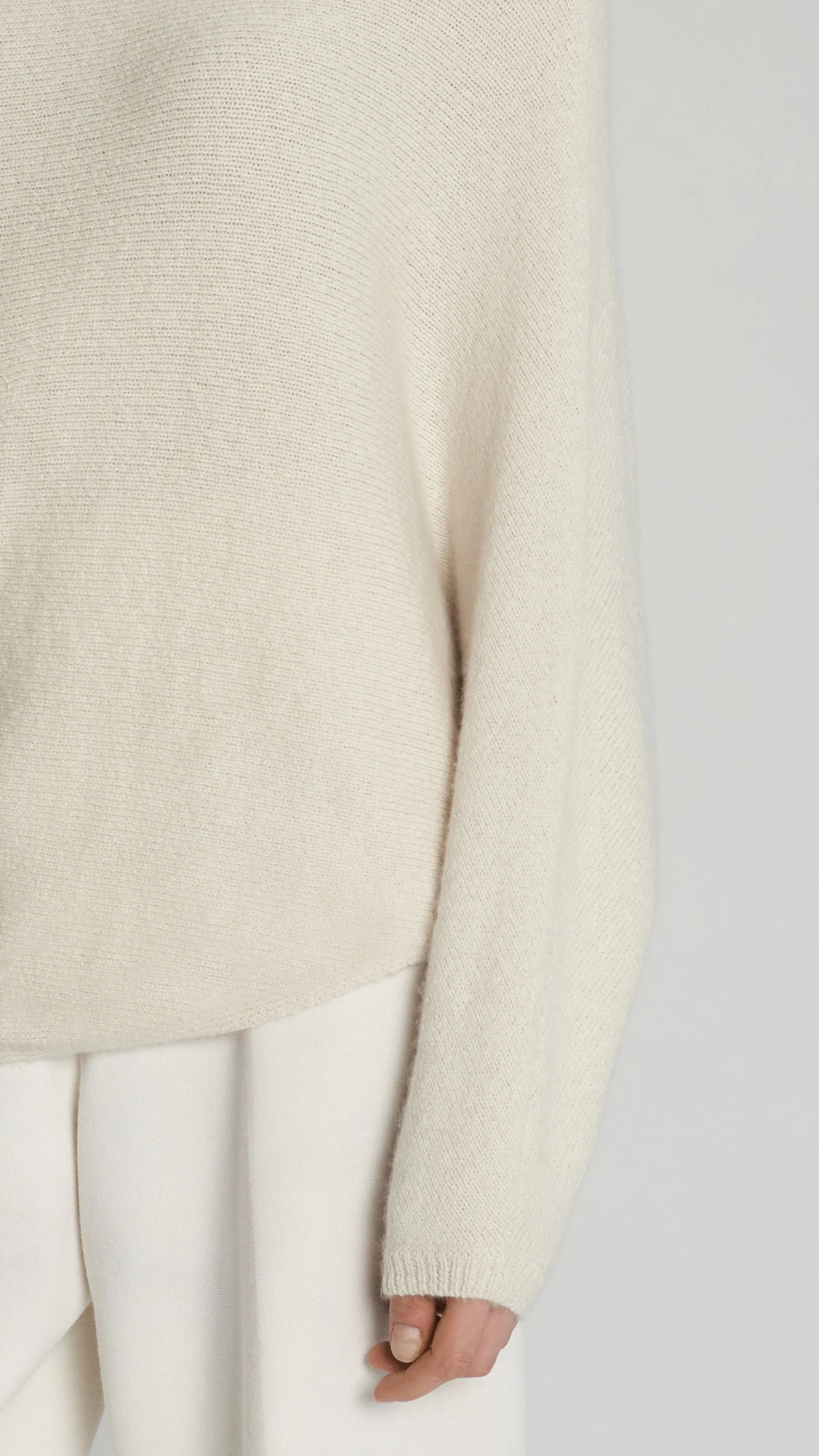 L/S ASYMMETRICAL DRAPE SWEATER